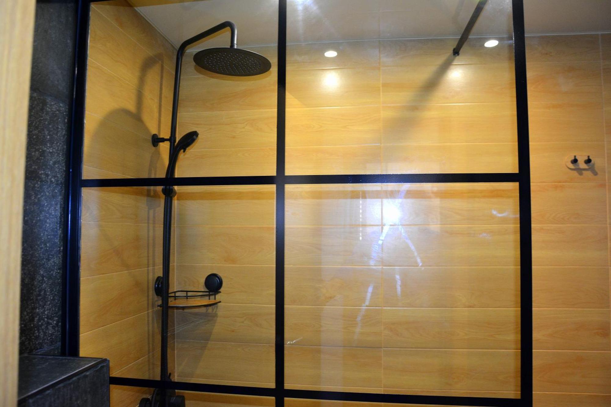 Montenegro Backpackers Home Budva Exterior photo