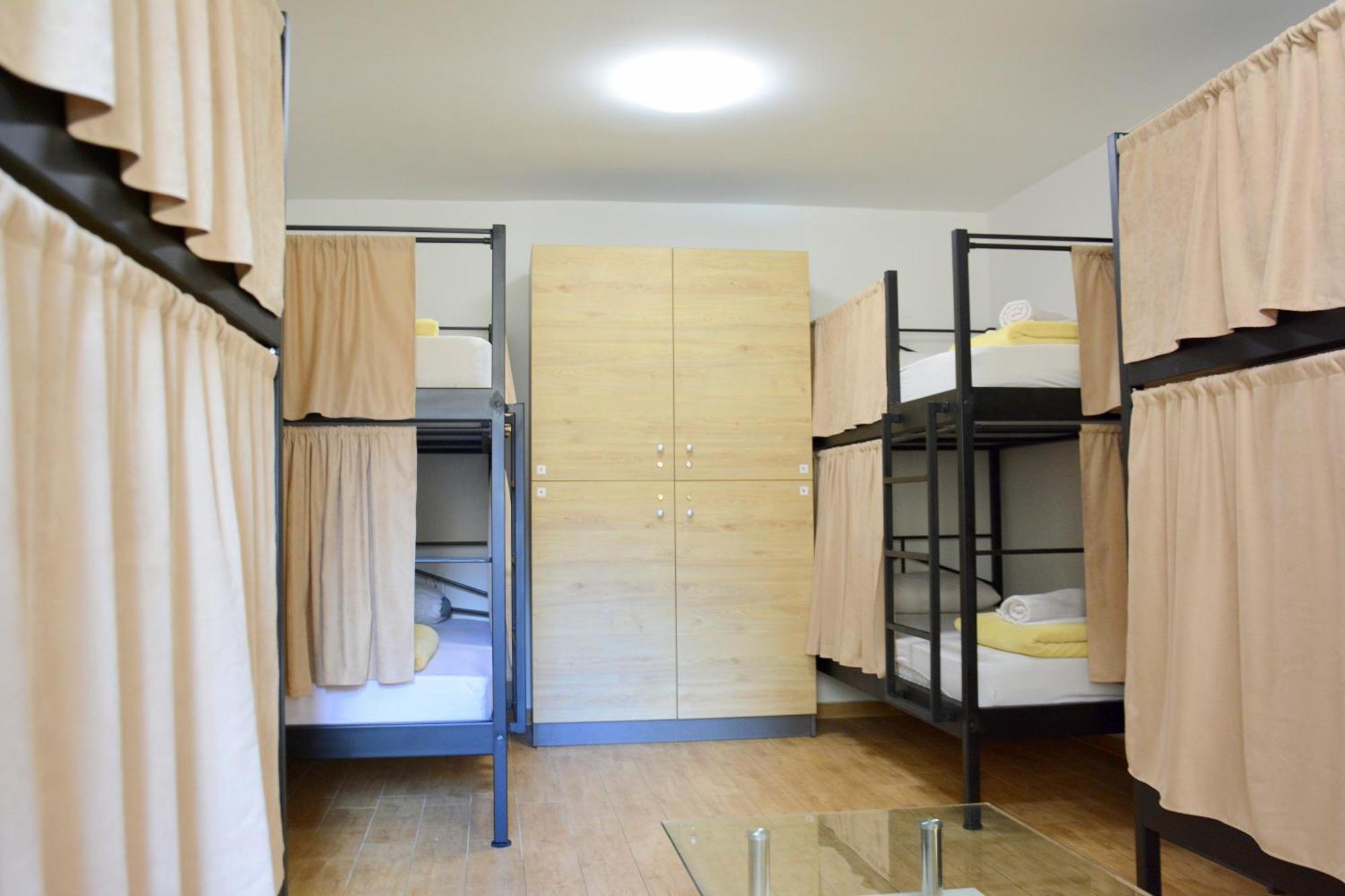 Montenegro Backpackers Home Budva Exterior photo