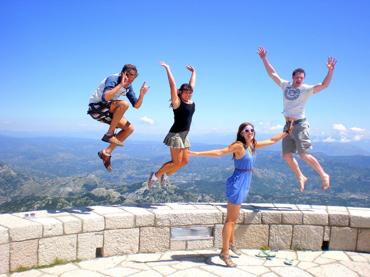 Montenegro Backpackers Home Budva Exterior photo